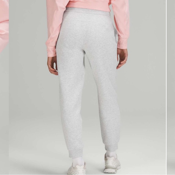 Lululemon Scuba High-Rise Jogger 7/8 Length, Heathered Core Ultra Light Grey, 8 - Picture 3 of 11